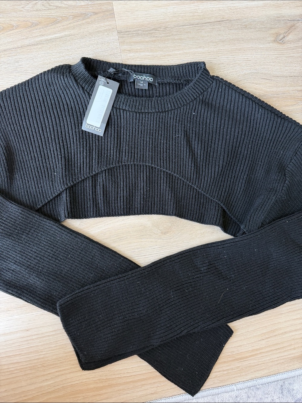 NWT Boohoo Black Ribbed Cropped Sweater